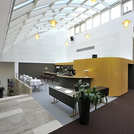 Imperial מלון 4*