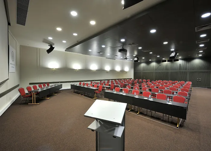 俄斯特拉发帝国酒店 4*